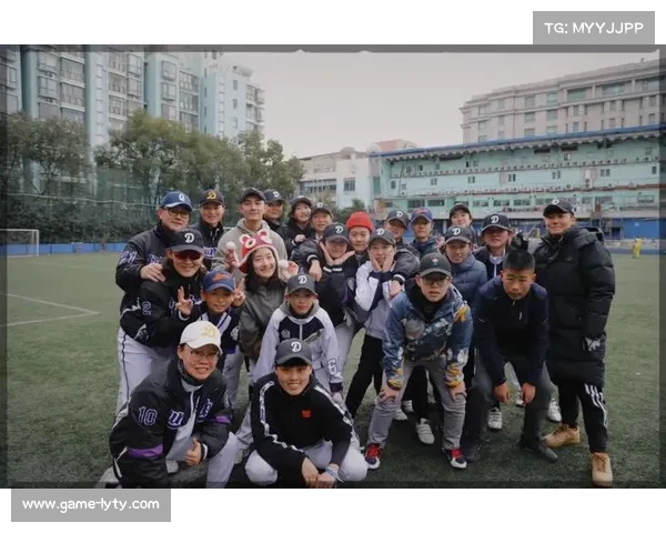 川台青少年棒球交流营在盐边开训 两岸百名球员同场竞技切磋技艺